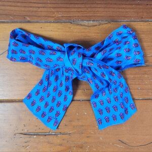 LIZ CLAIBORNE || 100% SILK VINTAGE NECK SCARF